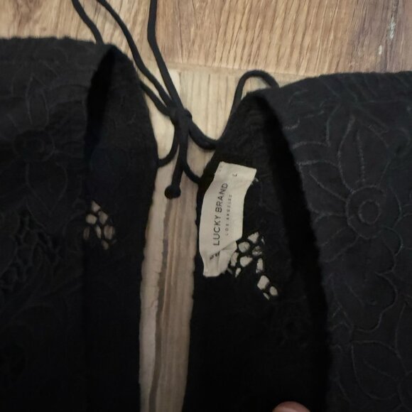NWT Lucky Brand Floral Cutwork Knit Top Black - Picture 3 of 5